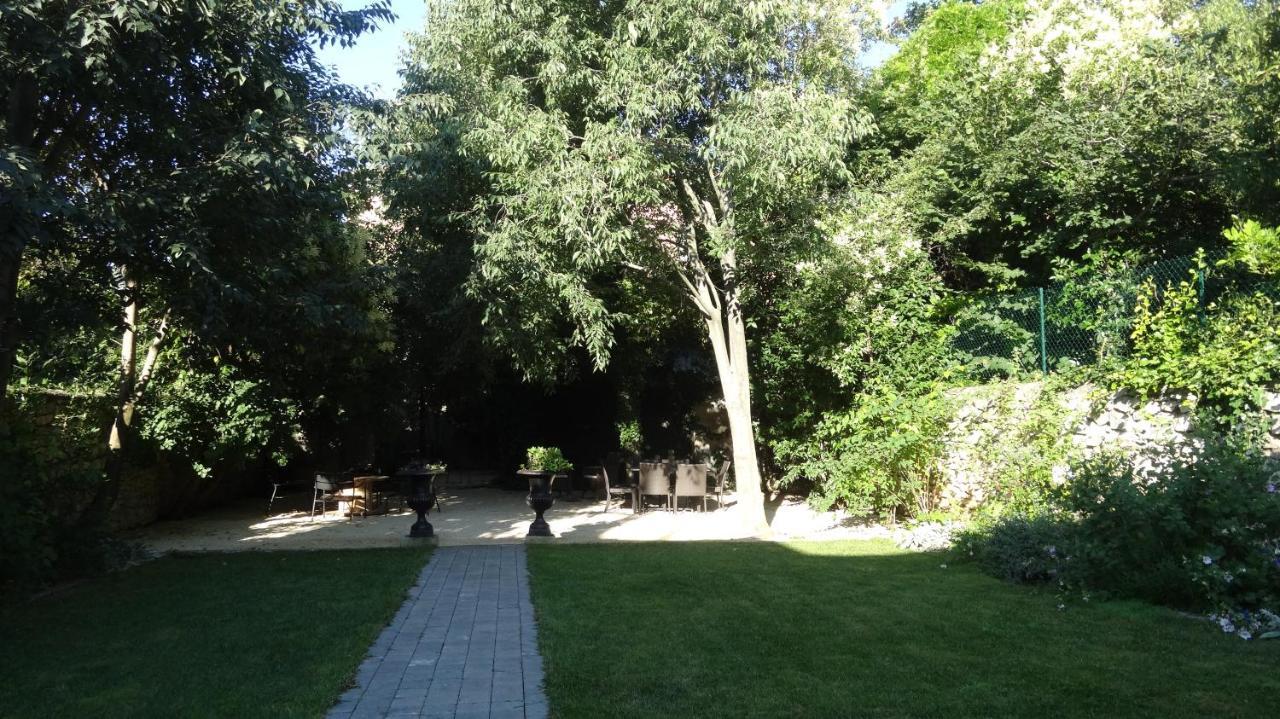 Chambre Cote Jardin Nimes Exterior photo